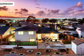 Large Monterey Bay House close to Aquarium, Golf